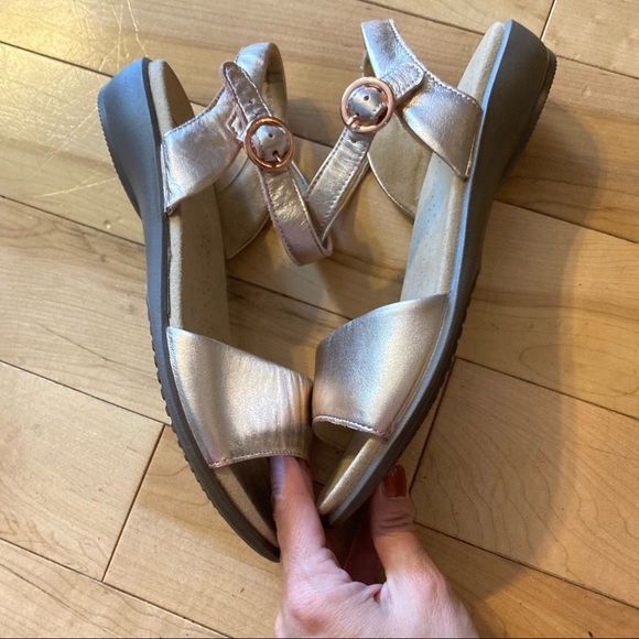 Hotter Tropic Rose Gold Sandals supportive, adjustable ankle straps size US 7 - Picture 4 of 9